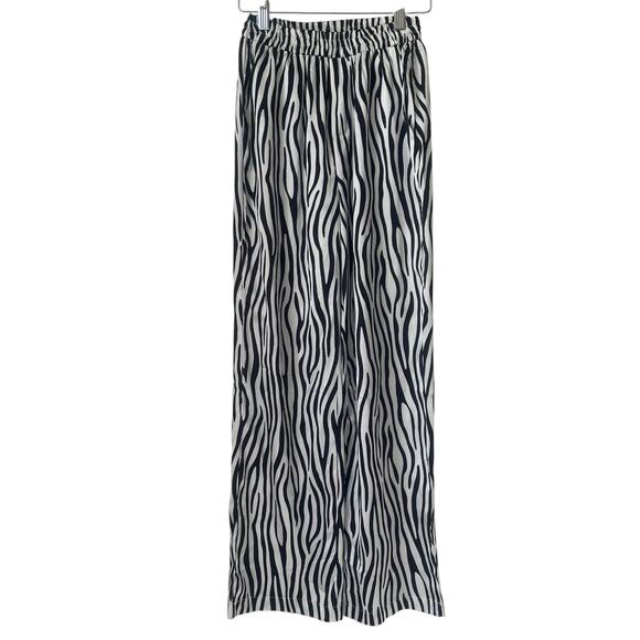 VRG GRL Animal Print Zebra Silky Pajama Set Shirt and Pants Wide Leg SIZE M - Picture 8 of 12